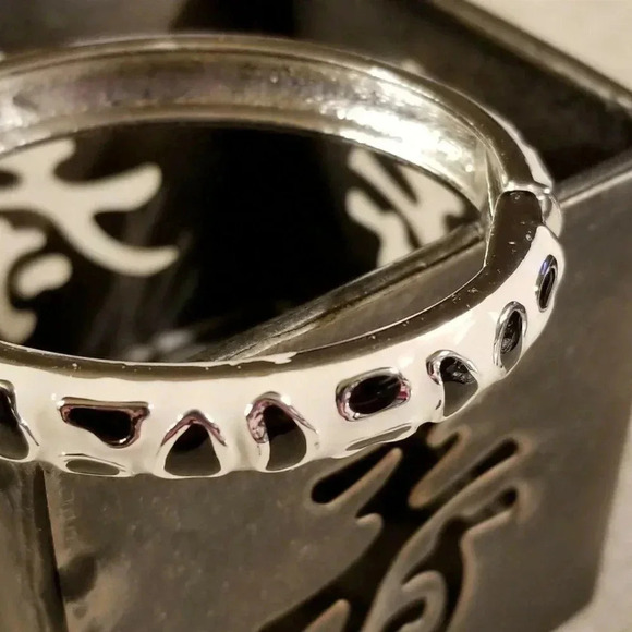 Enameled Deco Animal Print Bangle Bracelet - Picture 3 of 6